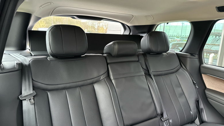 Land Rover Range Rover 3.0 P460e SE 4dr Auto Estate